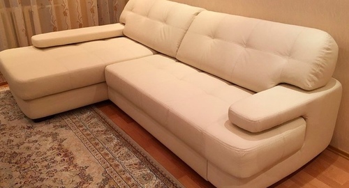 Обивка углового дивана.  Петровско-Разумовская